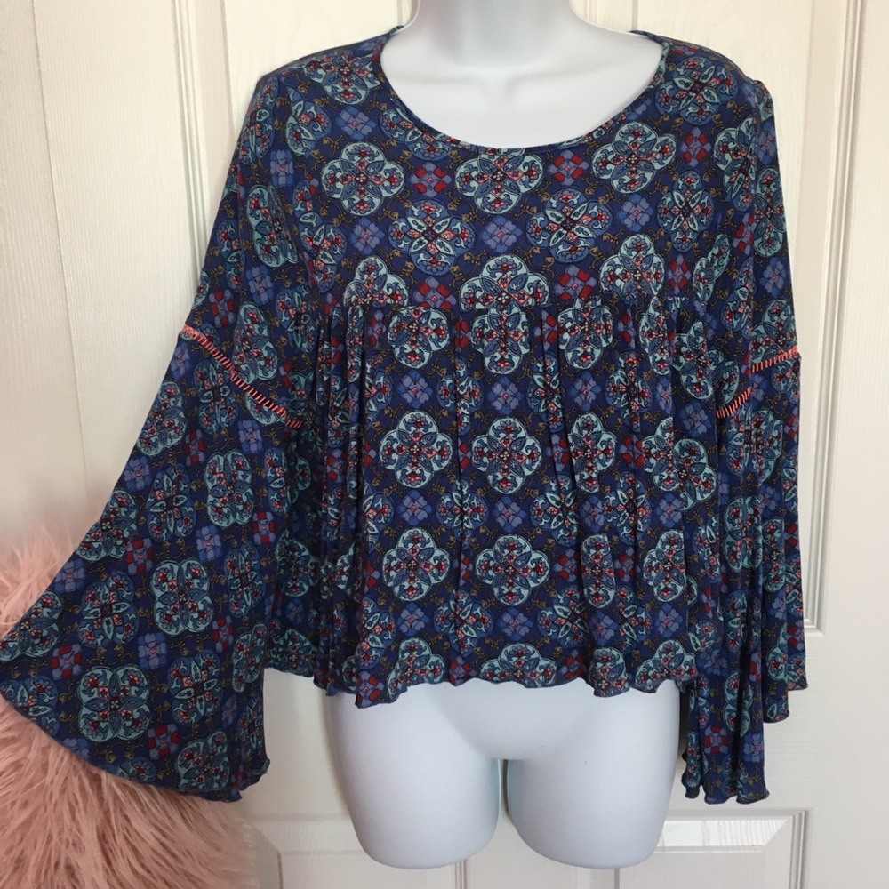 Hollister Peek-A-Boo Blue Top
